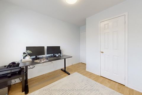 Photo 23 at 139 Ascalon Drive, Patterson, Vaughan