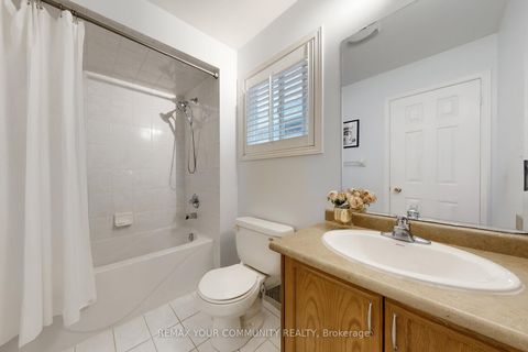 Photo 24 at 139 Ascalon Drive, Patterson, Vaughan