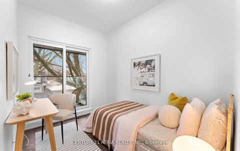 Photo 19 at 65 Crewe Avenue, Lumsden, Toronto