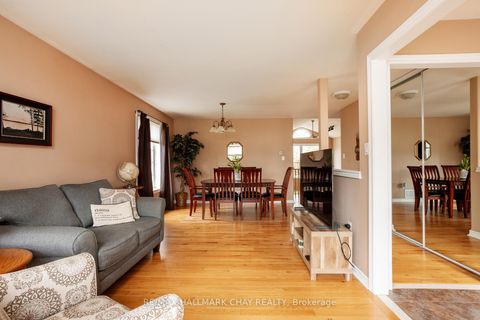 Photo 4 at 66 Osprey Ridge Road, East Bayfield, Barrie