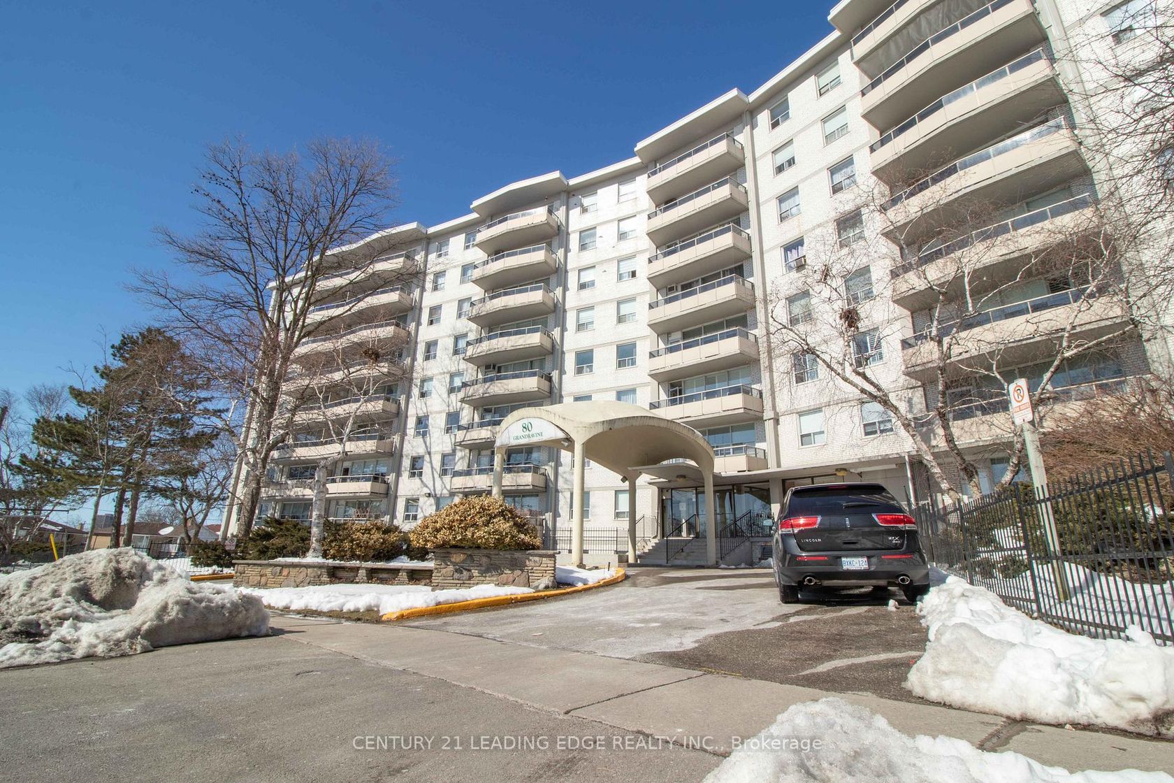703 - 80 Grandravine Drive, York University Heights, Toronto photo number 2