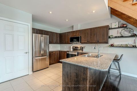 Photo 5 at 6 Victoria Street, City Centre, Barrie