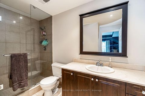 Photo 10 at 6 Victoria Street, City Centre, Barrie