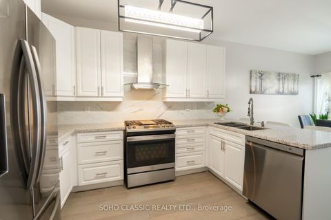 Photo 11 at 35 Brunel Street, Patterson, Vaughan