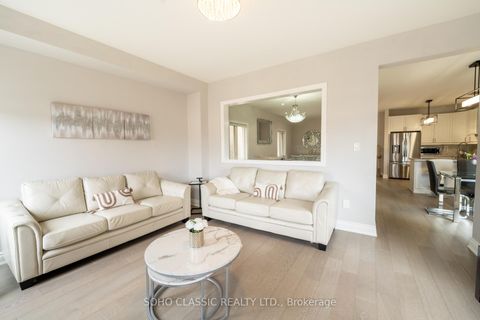 Photo 16 at 35 Brunel Street, Patterson, Vaughan