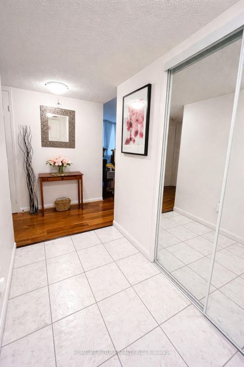 Photo 3 at 112 - 245 The Don Way W, Don Mills, Toronto