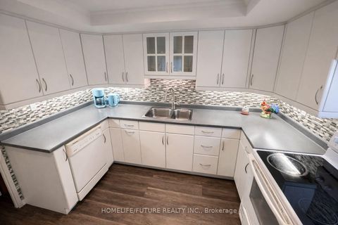 Photo 9 at 112 - 245 The Don Way W, Don Mills, Toronto