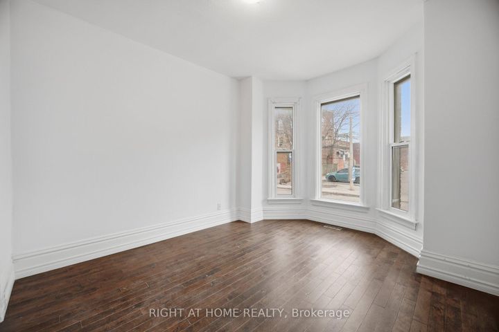 Photo 7 at 14 William Street, Landsdale, Hamilton