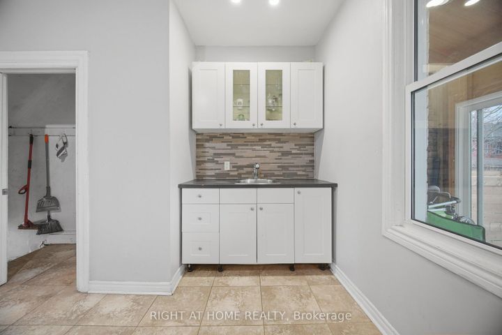 Photo 17 at 14 William Street, Landsdale, Hamilton