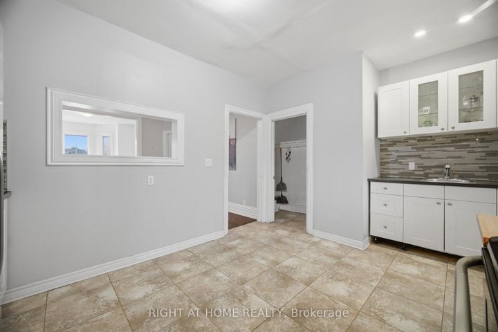 Photo 18 at 14 William Street, Landsdale, Hamilton