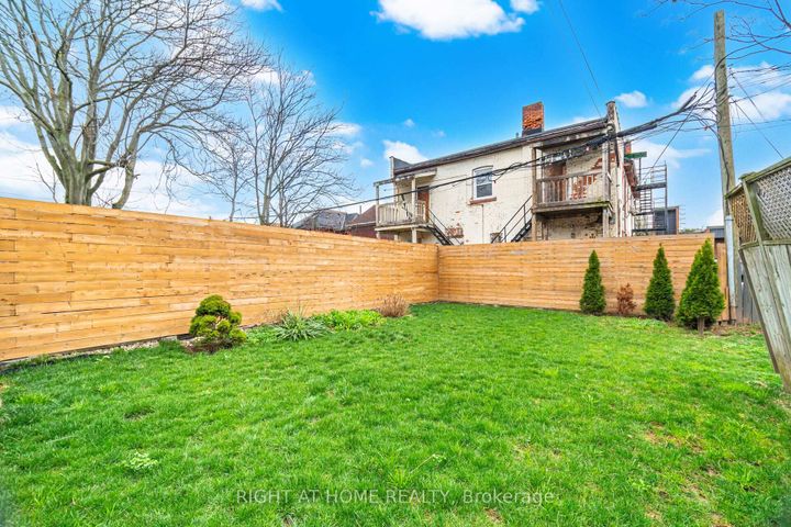 Photo 32 at 14 William Street, Landsdale, Hamilton