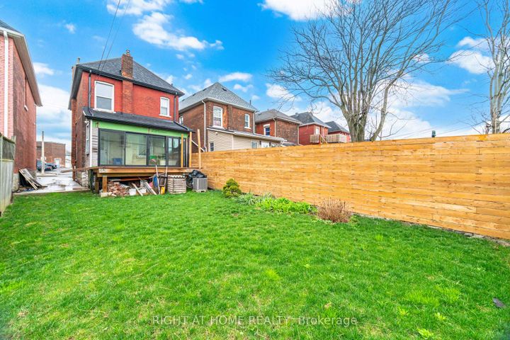 Photo 33 at 14 William Street, Landsdale, Hamilton