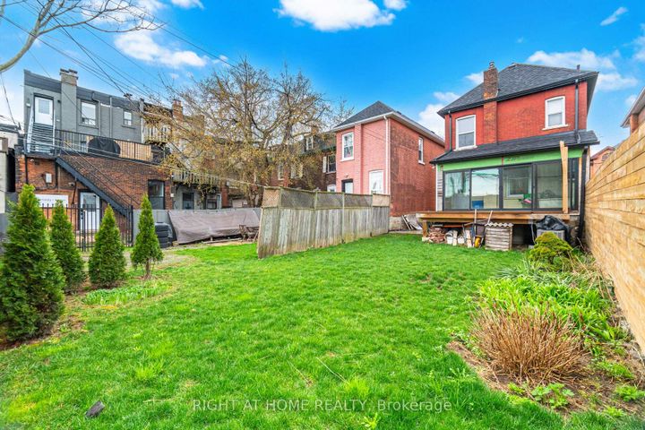 Photo 34 at 14 William Street, Landsdale, Hamilton
