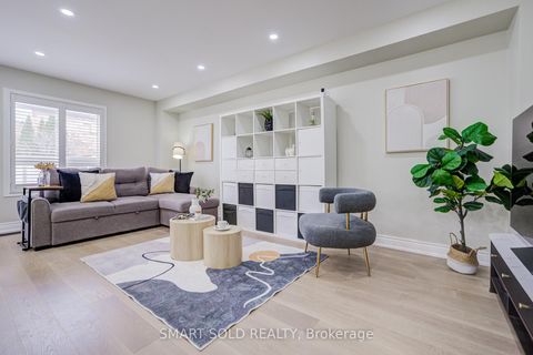 Photo 5 at 53 Cassia Crescent, Maple, Vaughan