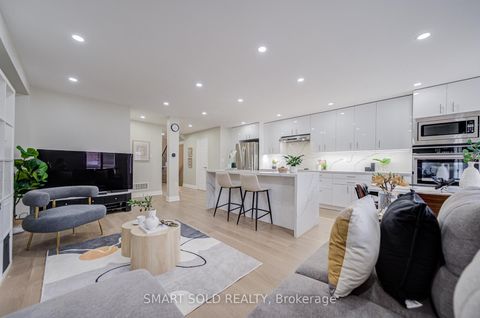 Photo 8 at 53 Cassia Crescent, Maple, Vaughan