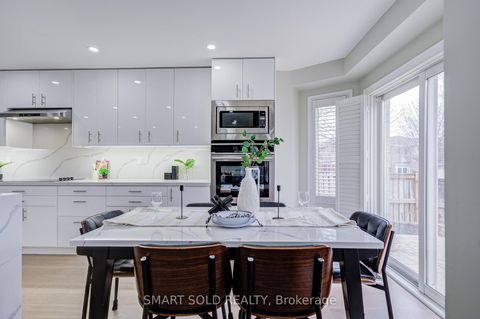 Photo 13 at 53 Cassia Crescent, Maple, Vaughan