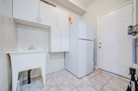 Photo 16 at 53 Cassia Crescent, Maple, Vaughan