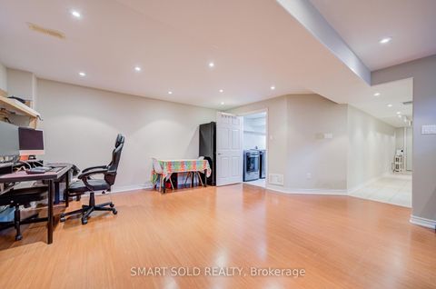 Photo 33 at 53 Cassia Crescent, Maple, Vaughan