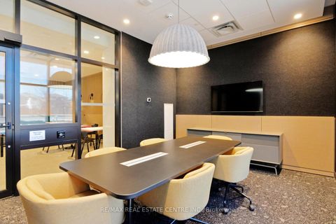 Photo 3 at 416 - 7950 Bathurst Street, Beverley Glen, Vaughan