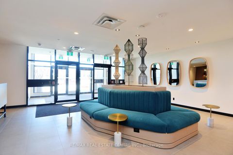 Photo 5 at 416 - 7950 Bathurst Street, Beverley Glen, Vaughan