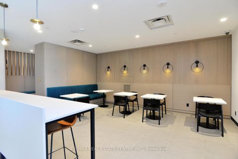 Photo 8 at 416 - 7950 Bathurst Street, Beverley Glen, Vaughan