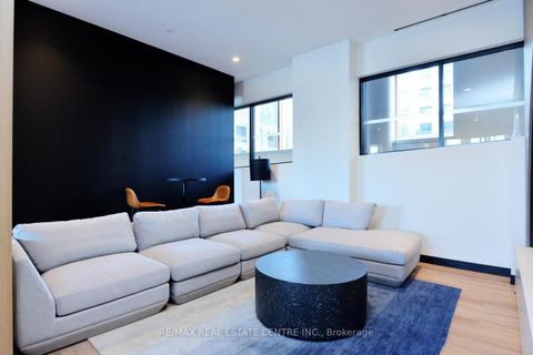 Photo 10 at 416 - 7950 Bathurst Street, Beverley Glen, Vaughan