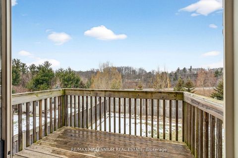 Photo 16 at 75 Twin Hill Crescent, Vellore Village, Vaughan