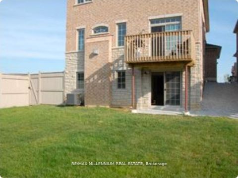 Photo 38 at 75 Twin Hill Crescent, Vellore Village, Vaughan