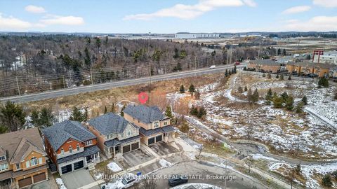 Photo 41 at 75 Twin Hill Crescent, Vellore Village, Vaughan