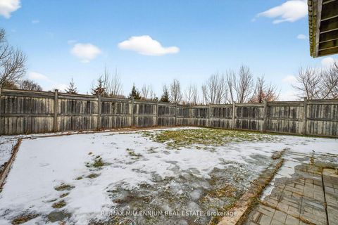 Photo 43 at 75 Twin Hill Crescent, Vellore Village, Vaughan