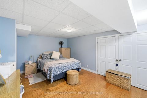 Photo 29 at 2 Castle Park Boulevard, Sonoma Heights, Vaughan