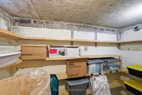 Photo 36 at 2 Castle Park Boulevard, Sonoma Heights, Vaughan