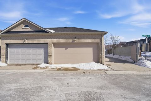 Photo 46 at 2 Castle Park Boulevard, Sonoma Heights, Vaughan