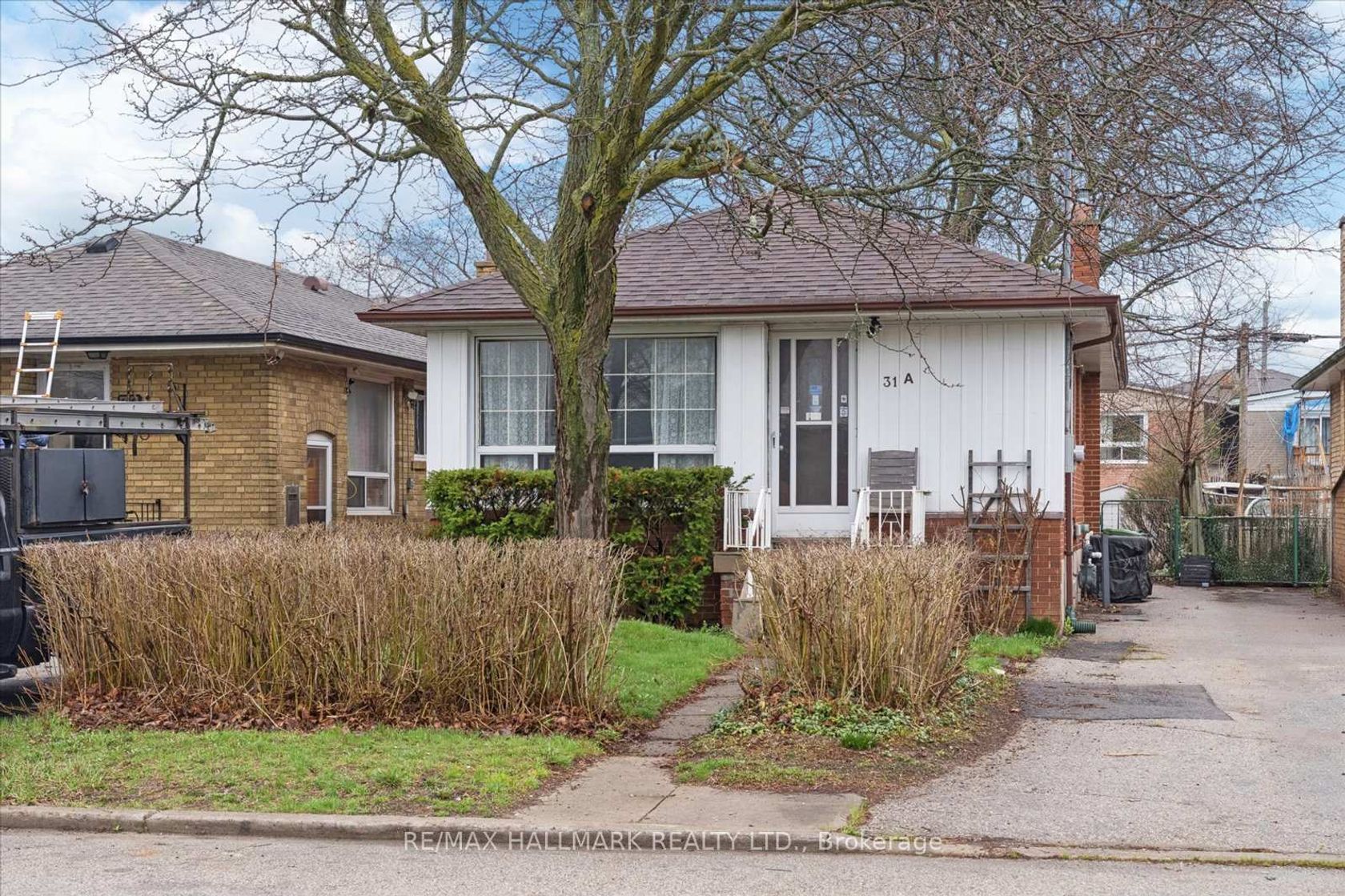 31A Laurel Avenue, Kennedy Park, Toronto photo 9