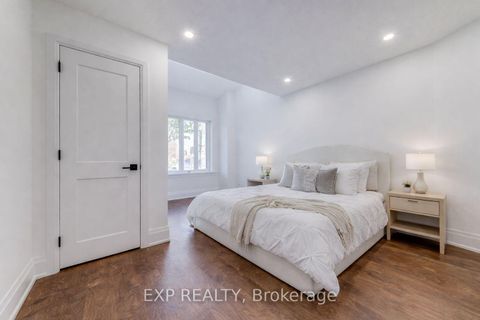 Photo 20 at 44 Tower Drive, Maryvale, Toronto