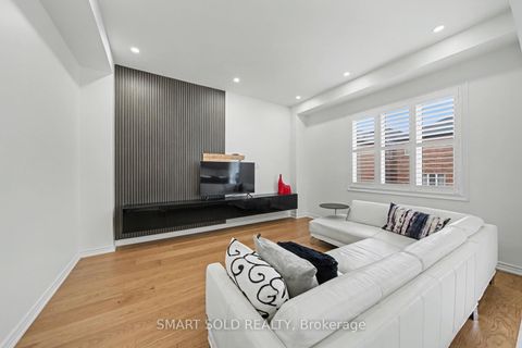 Photo 5 at 1239 Peelar Crescent, Lefroy, Innisfil