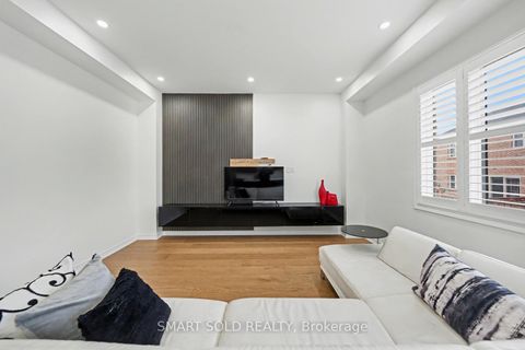 Photo 6 at 1239 Peelar Crescent, Lefroy, Innisfil