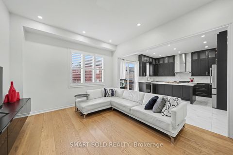 Photo 7 at 1239 Peelar Crescent, Lefroy, Innisfil