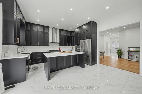 Photo 8 at 1239 Peelar Crescent, Lefroy, Innisfil