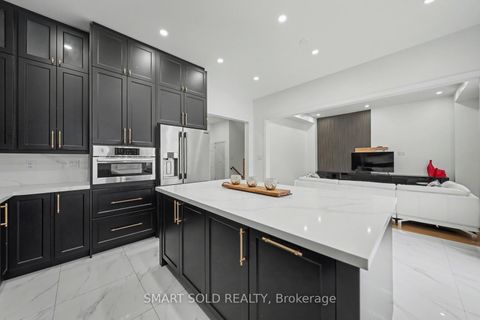 Photo 10 at 1239 Peelar Crescent, Lefroy, Innisfil