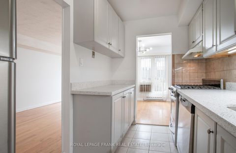 Photo 10 at 3 Rock Fern Way, Don Valley Village, Toronto