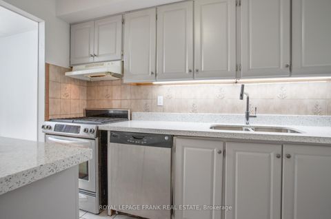 Photo 11 at 3 Rock Fern Way, Don Valley Village, Toronto