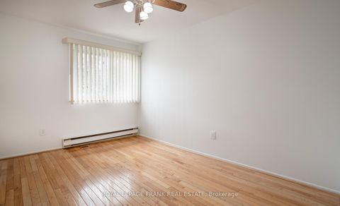 Photo 16 at 3 Rock Fern Way, Don Valley Village, Toronto