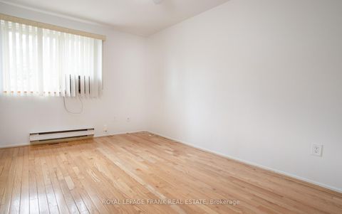 Photo 18 at 3 Rock Fern Way, Don Valley Village, Toronto