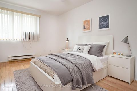 Photo 19 at 3 Rock Fern Way, Don Valley Village, Toronto