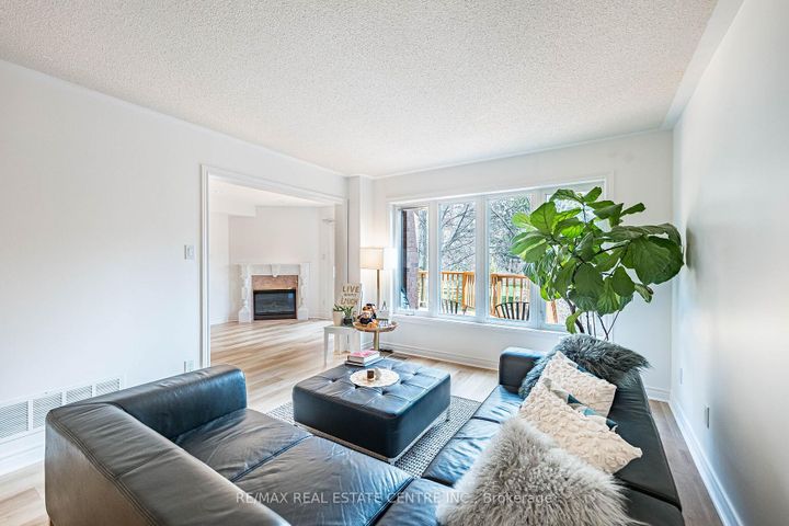 Photo 12 at 18 - 1905 Broad Hallow Gate, Erin Mills, Mississauga