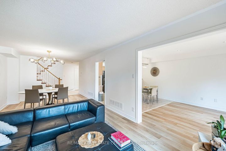 Photo 13 at 18 - 1905 Broad Hallow Gate, Erin Mills, Mississauga