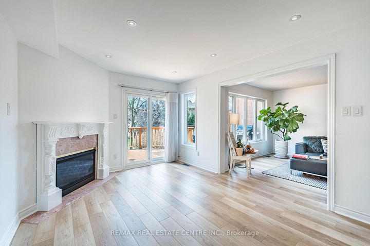 Photo 16 at 18 - 1905 Broad Hallow Gate, Erin Mills, Mississauga