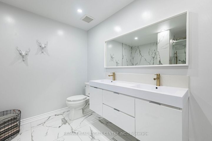 Photo 30 at 18 - 1905 Broad Hallow Gate, Erin Mills, Mississauga