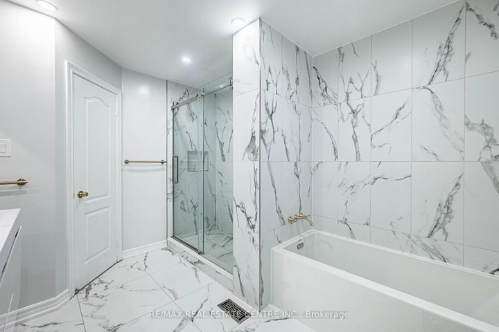 Photo 31 at 18 - 1905 Broad Hallow Gate, Erin Mills, Mississauga